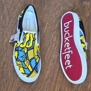 NWT Bucketfeet sz 10 Men Artist Design I AM SLOTH slip-on Shark Graffiti Limited